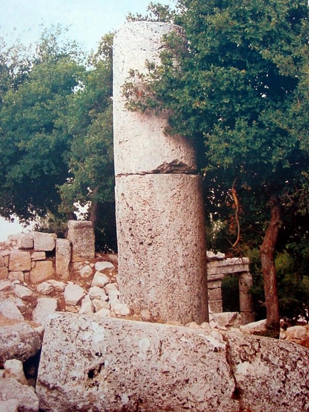 Al Hosayn Fortress Ruins, Akroum