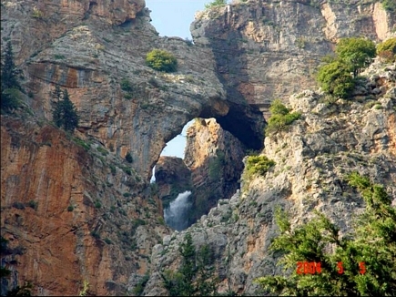 Kadicha Valley , Becharri