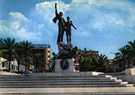 Old Martyr Square 1970