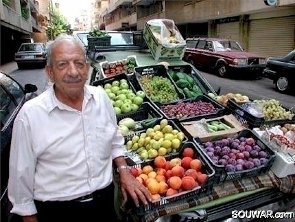 Street vendor in ashrafiyeh