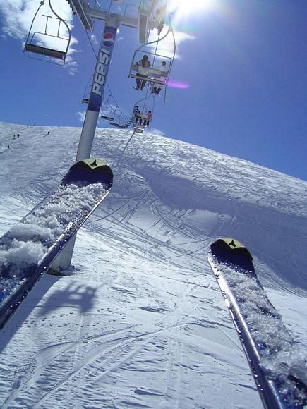 Skiing in Faraya