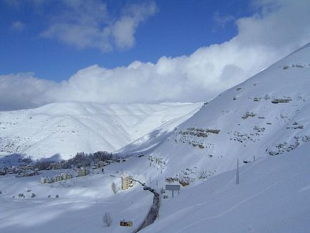 Skiing in Faraya