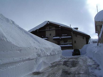 Skiing in Faraya