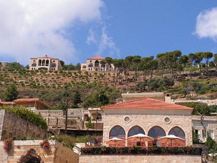 On the way to Deir il Qamar