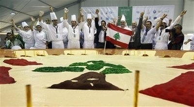 Lebanon Enter Guiness World record book with his Hummos