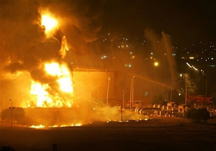 Israel Attacks Beirut July 2006 (Airport)