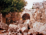 Al Hosayn Fortress Ruins, Akroum