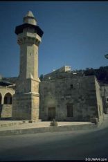 Baakleen, Mosque