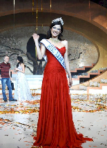 Miss lebanon 2007 Nadine Njeim